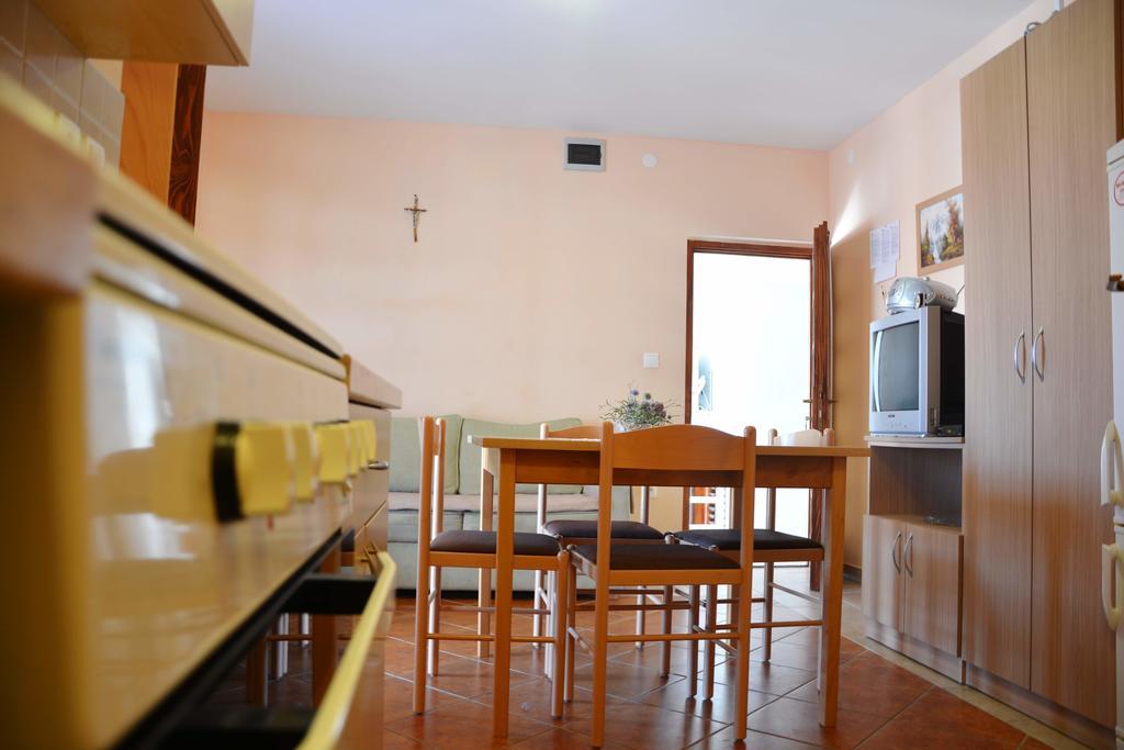Apartments Joza Вир Экстерьер фото